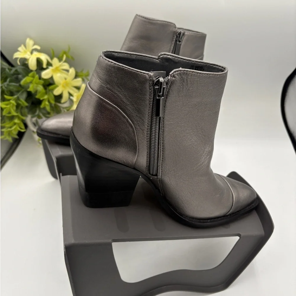 Sole Society Metallic Gray Boots Size 6 1/2